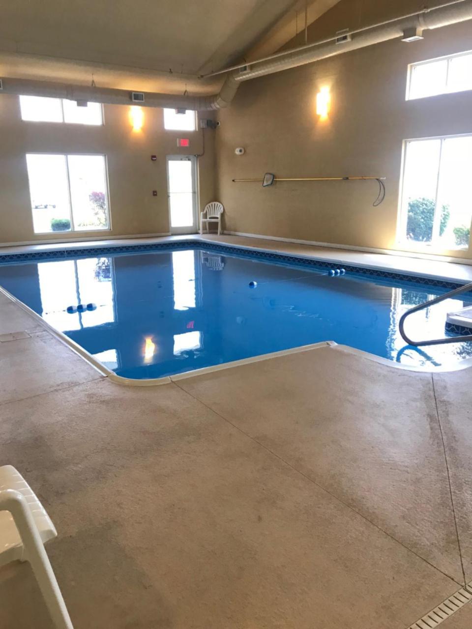 Randolph Inn And Suites Winchester Екстериор снимка